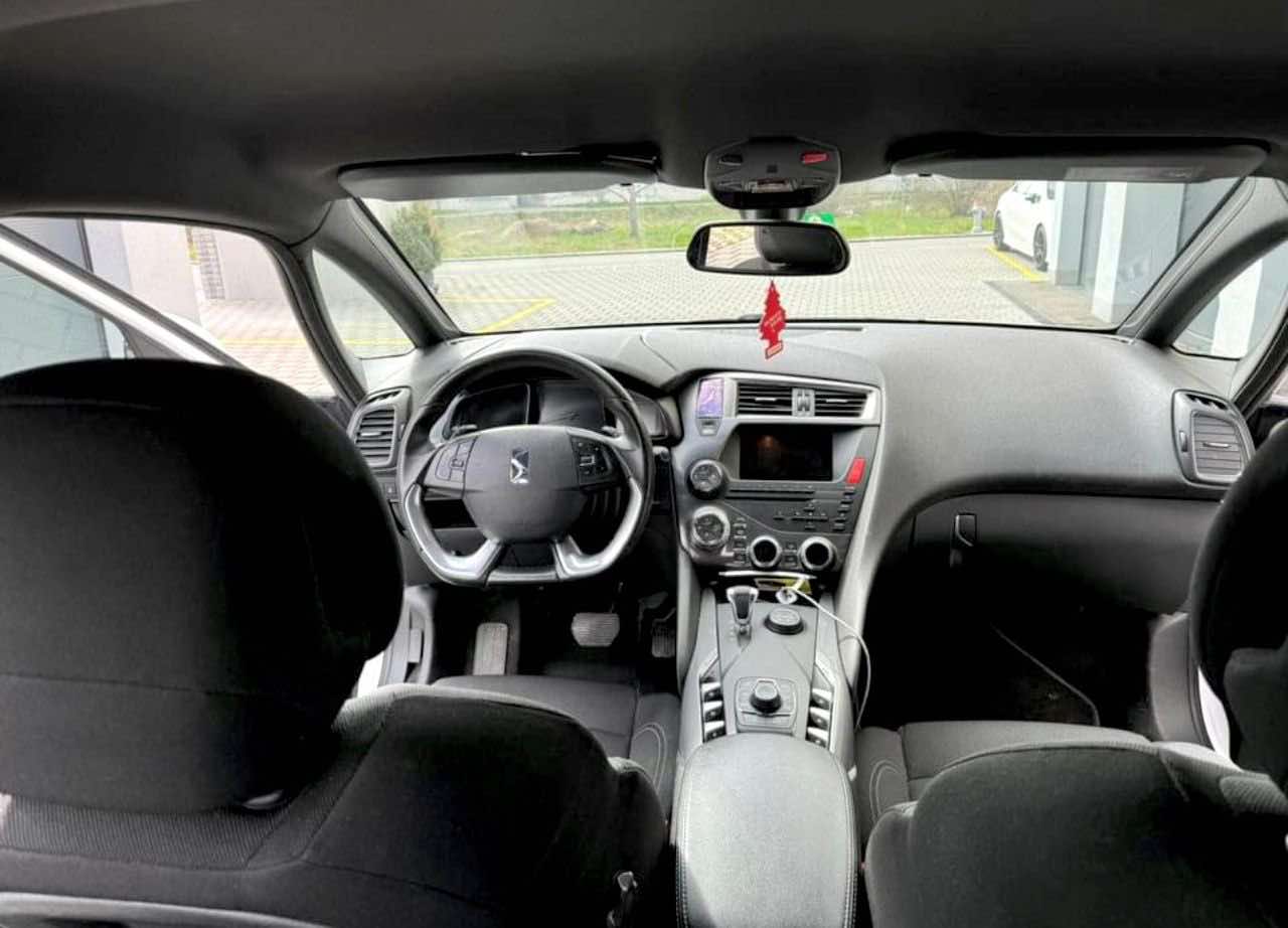 
								Citroen DS5 2.0 HDI HYBRID Année 2012 full									