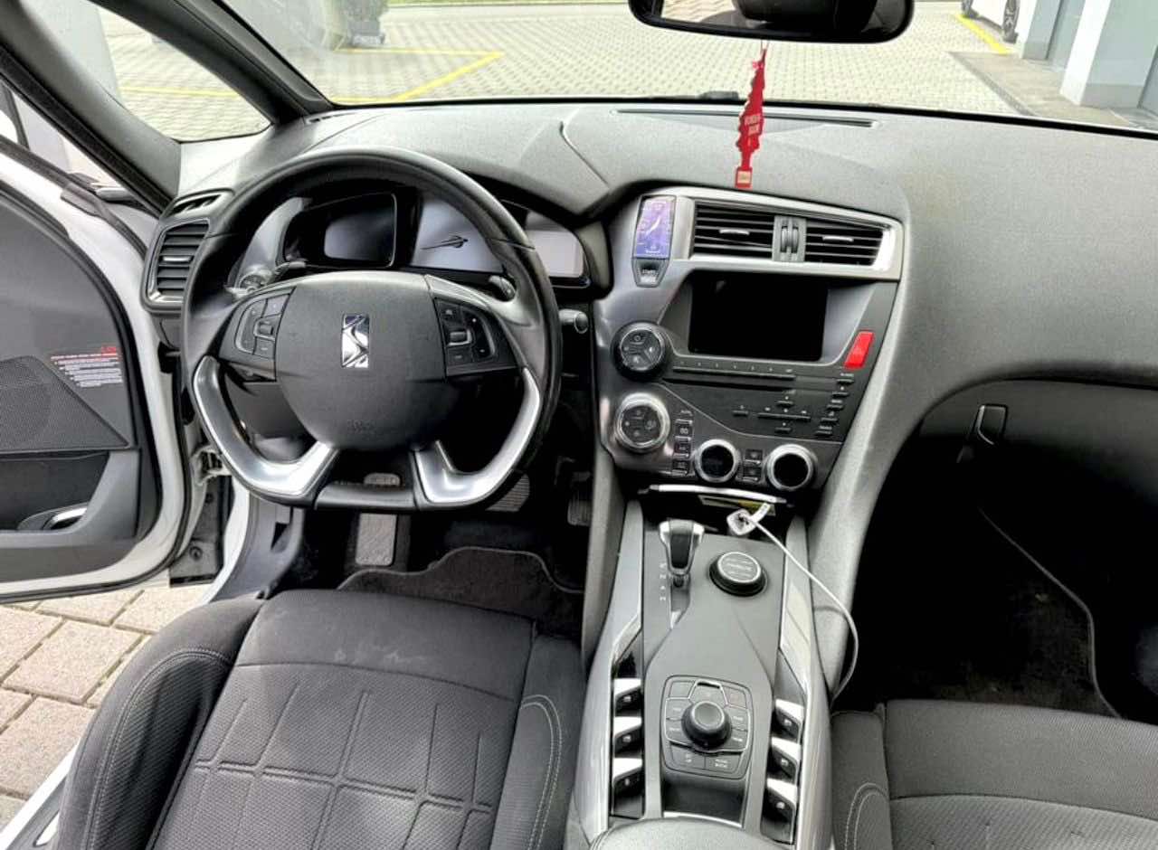 
								Citroen DS5 2.0 HDI HYBRID Année 2012 full									