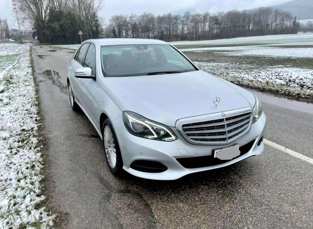 
								Mercedes-Benz E 250 4MATIC – Boîte automatique, expertisée, pneus été & hiver full									