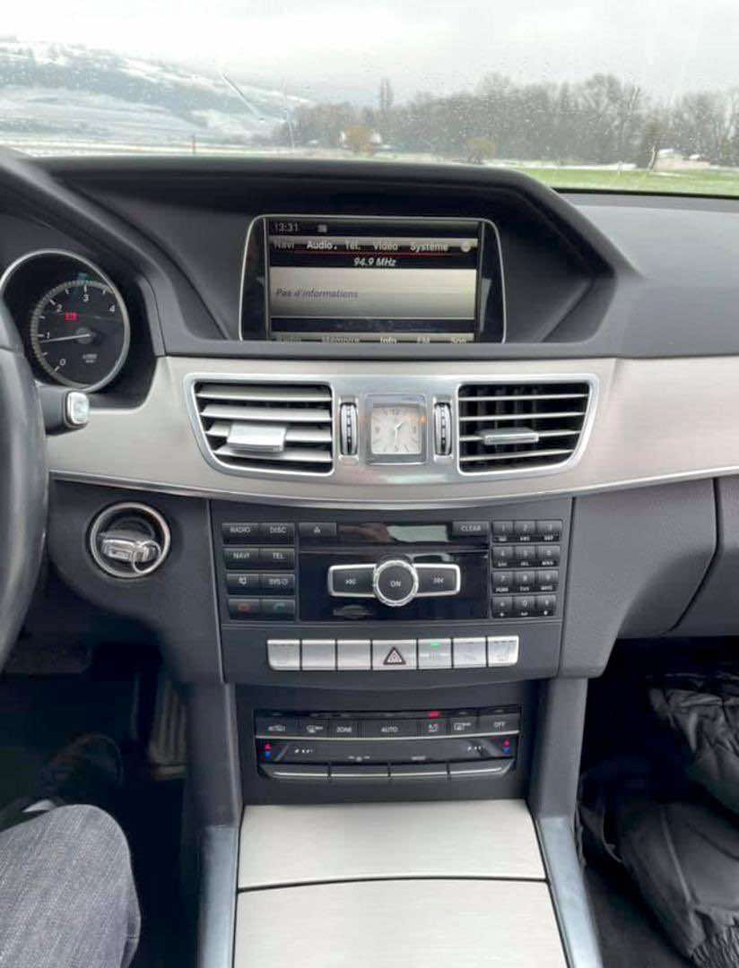 
								Mercedes-Benz E 250 4MATIC – Boîte automatique, expertisée, pneus été & hiver full									