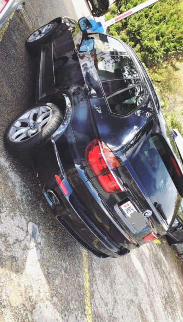 
								BMW X5 M40d  BMW X5 M40d en très bonne état, 240000km, année 2010 full									